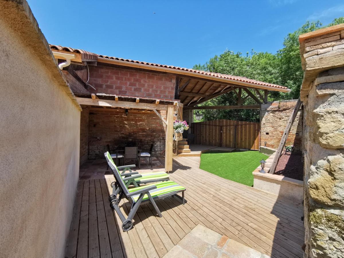 Gite Le Jardin Secret Et Gite Au Temps Suspendu Montpezat  Экстерьер фото