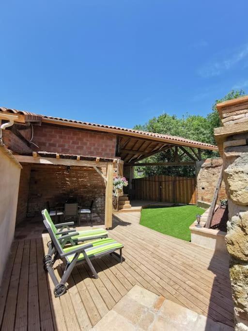 Gite Le Jardin Secret Et Gite Au Temps Suspendu Montpezat  Экстерьер фото