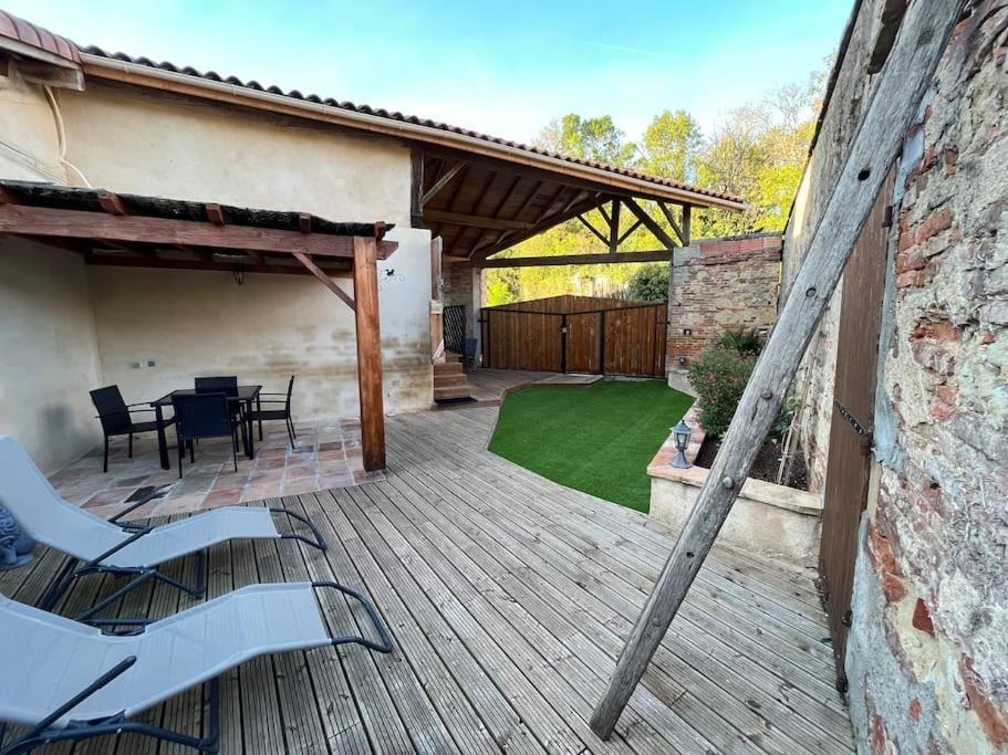 Gite Le Jardin Secret Et Gite Au Temps Suspendu Montpezat  Экстерьер фото